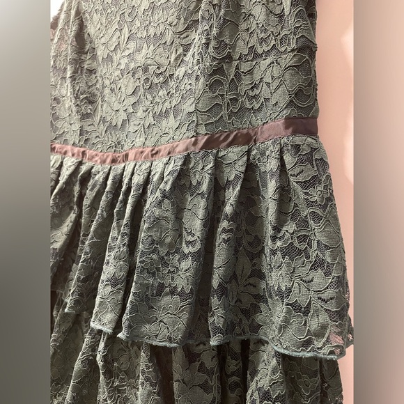 Sweetheart spaghetti strap lace maxi dress - Picture 9 of 14